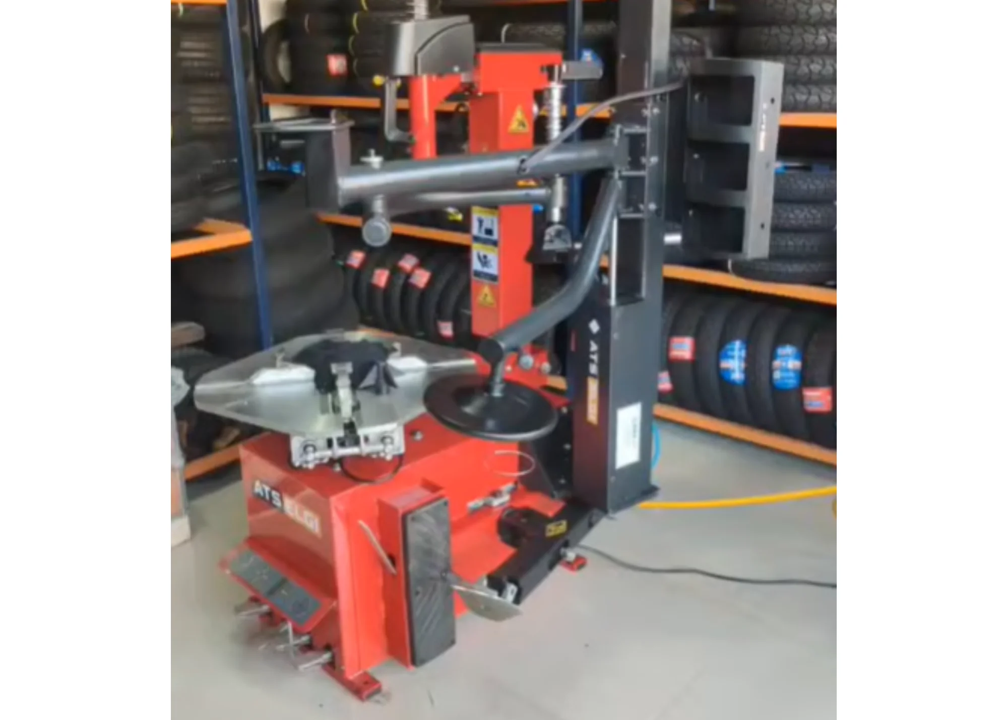 Vehicle tyre and wheel service