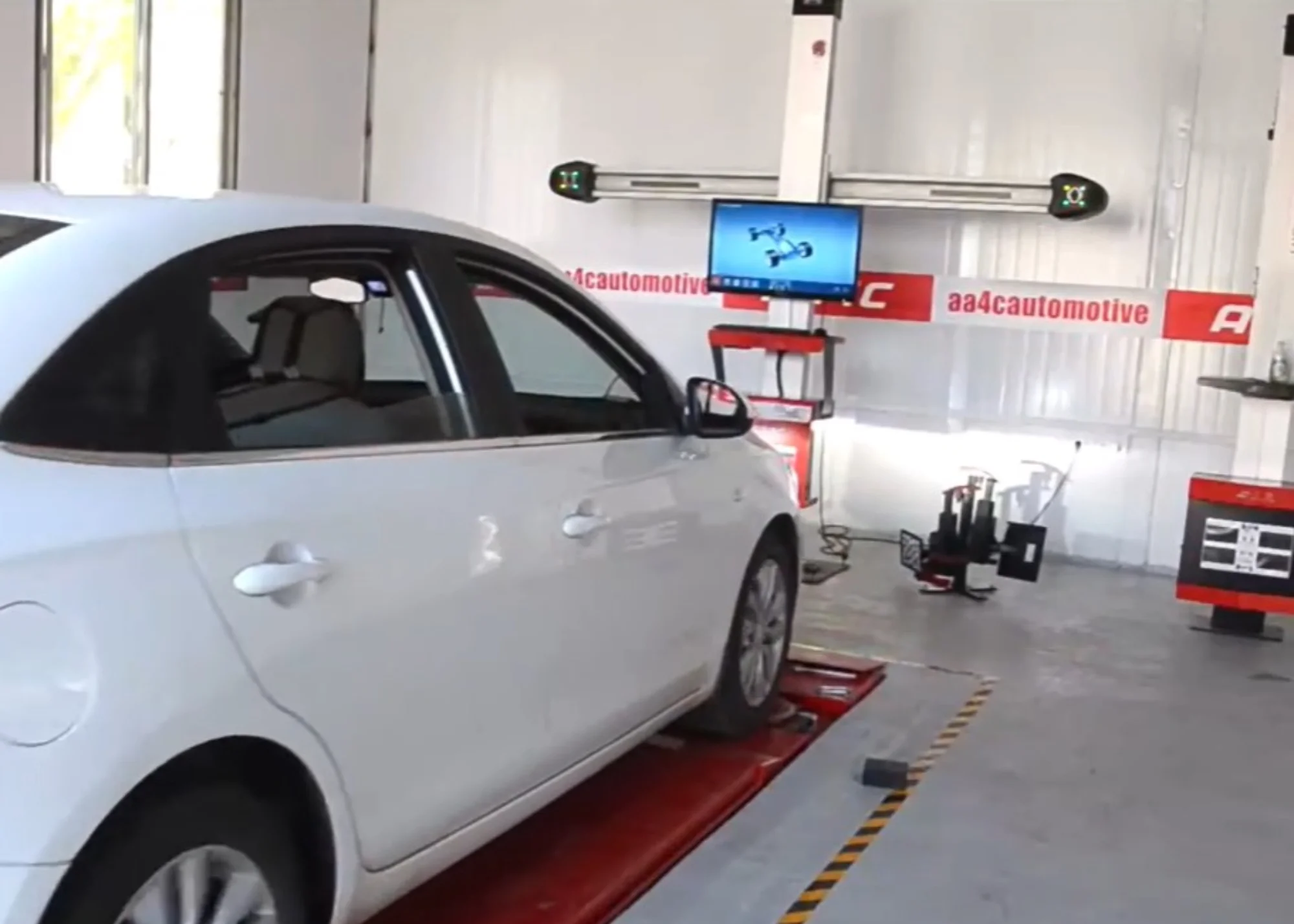 Automotive workshop inspection and service equipment